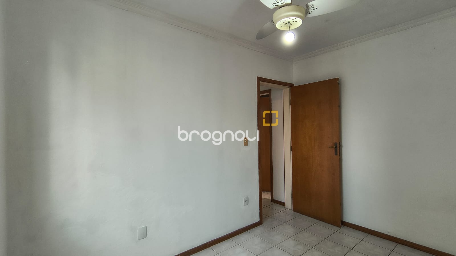 Apartamento com 53m², 2 quartos, 1 garagem, no bairro Ipiranga em São José