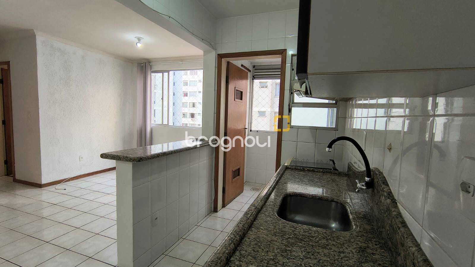 Apartamento com 53m², 2 quartos, 1 garagem, no bairro Ipiranga em São José