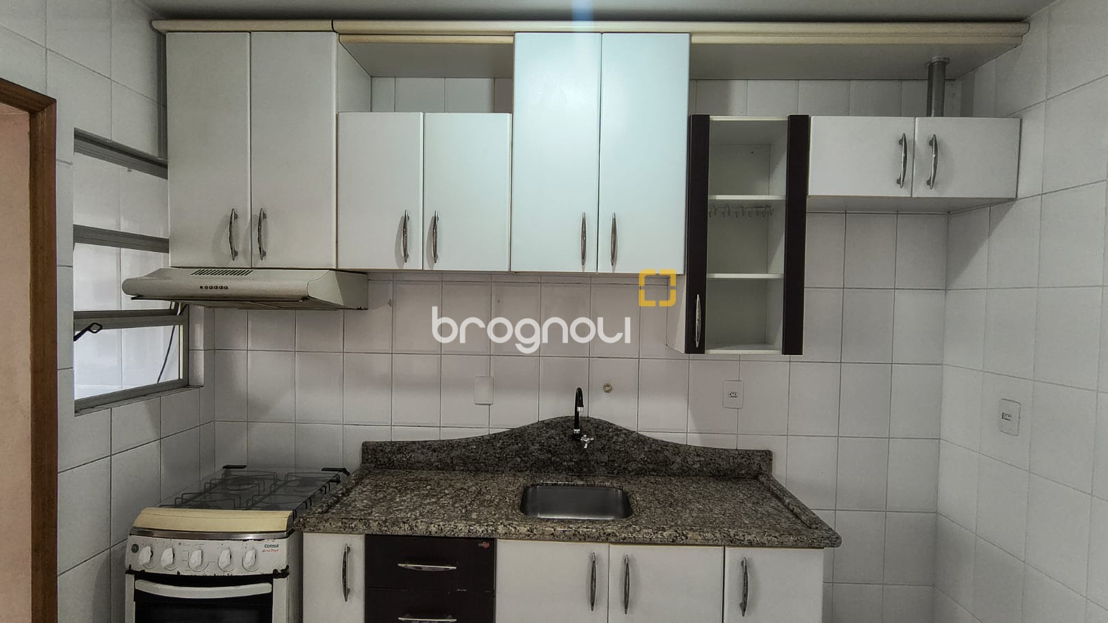 Apartamento com 53m², 2 quartos, 1 garagem, no bairro Ipiranga em São José