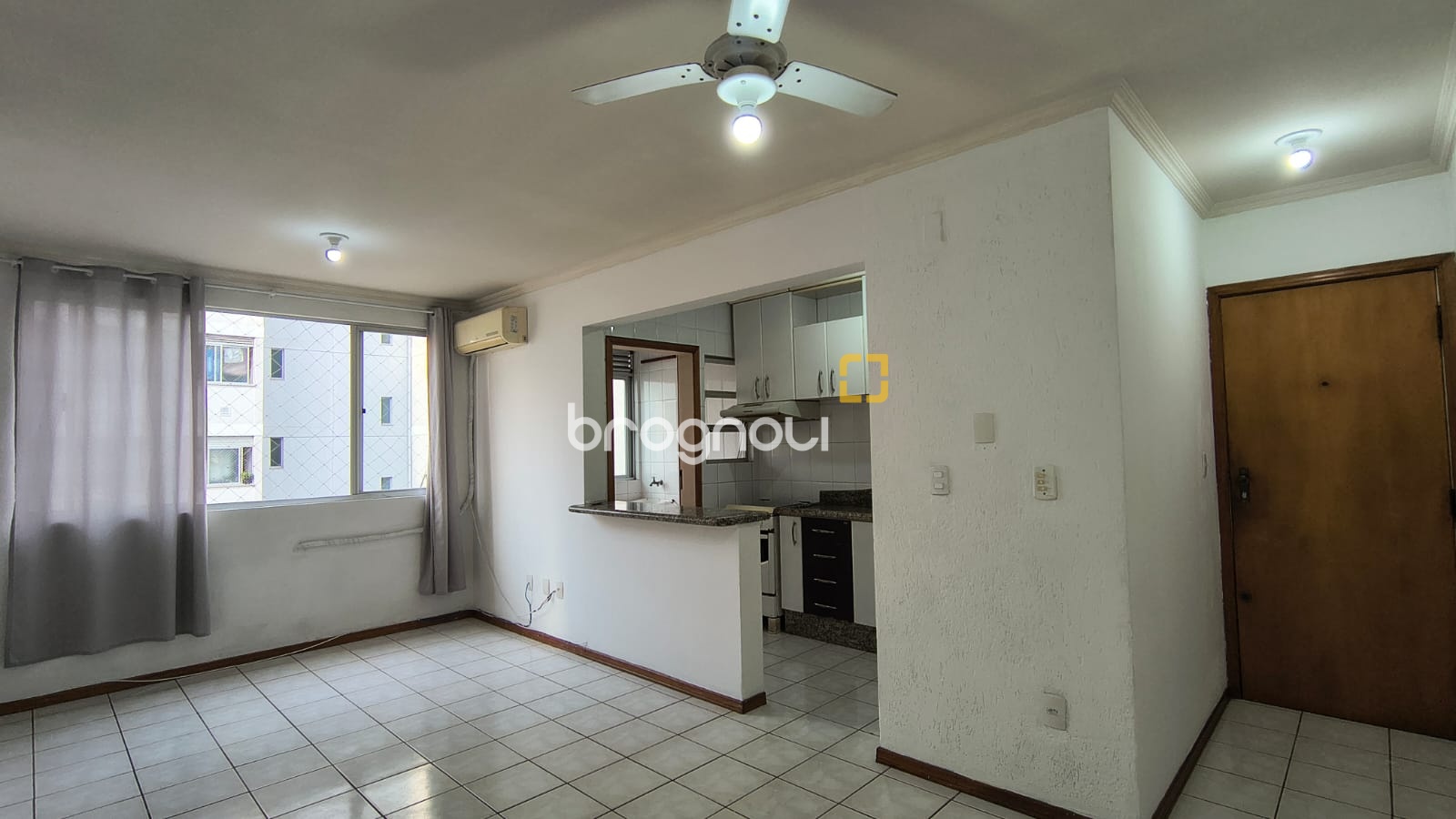 Apartamento com 53m², 2 quartos, 1 garagem, no bairro Ipiranga em São José