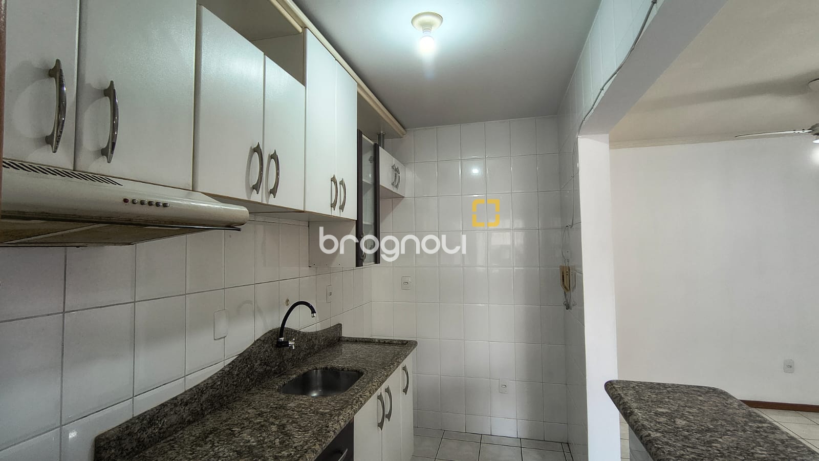 Apartamento com 53m², 2 quartos, 1 garagem, no bairro Ipiranga em São José