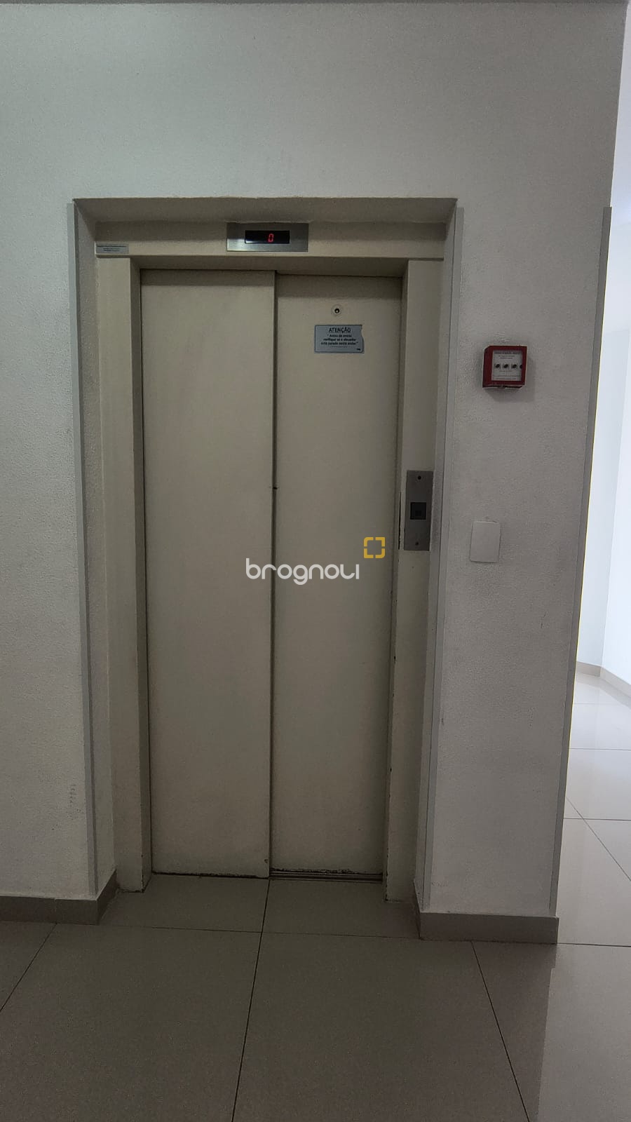 Apartamento com 53m², 2 quartos, 1 garagem, no bairro Ipiranga em São José