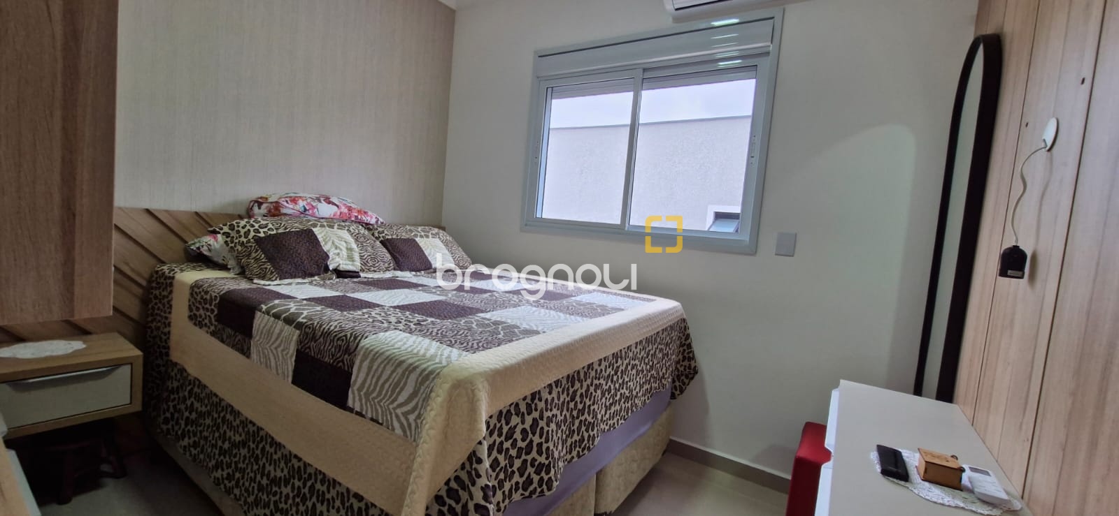 Apartamento com 59m², 2 quartos (sendo 1 suíte), 1 garagem, no bairro Ingleses do Rio Vermelho em Florianópolis