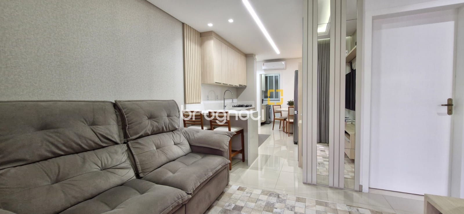 Apartamento com 59m², 2 quartos (sendo 1 suíte), 1 garagem, no bairro Ingleses do Rio Vermelho em Florianópolis