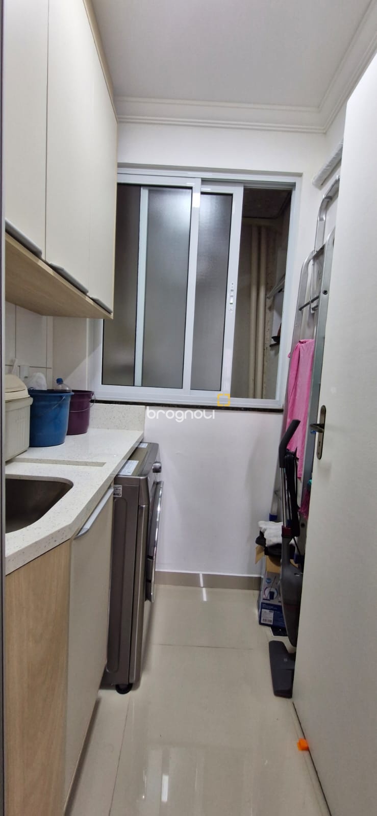 Apartamento com 59m², 2 quartos (sendo 1 suíte), 1 garagem, no bairro Ingleses do Rio Vermelho em Florianópolis