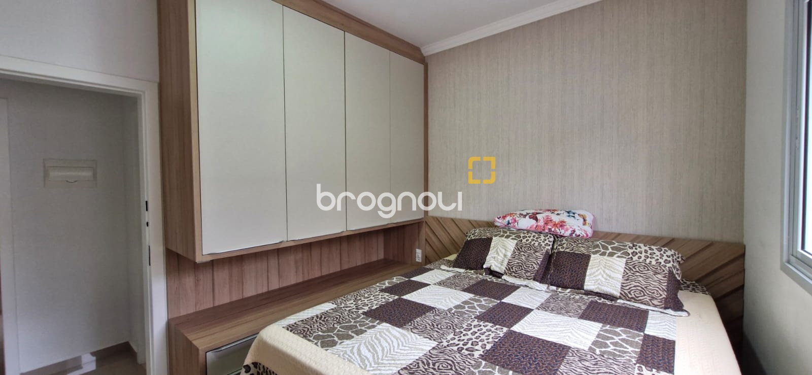 Apartamento com 59m², 2 quartos (sendo 1 suíte), 1 garagem, no bairro Ingleses do Rio Vermelho em Florianópolis