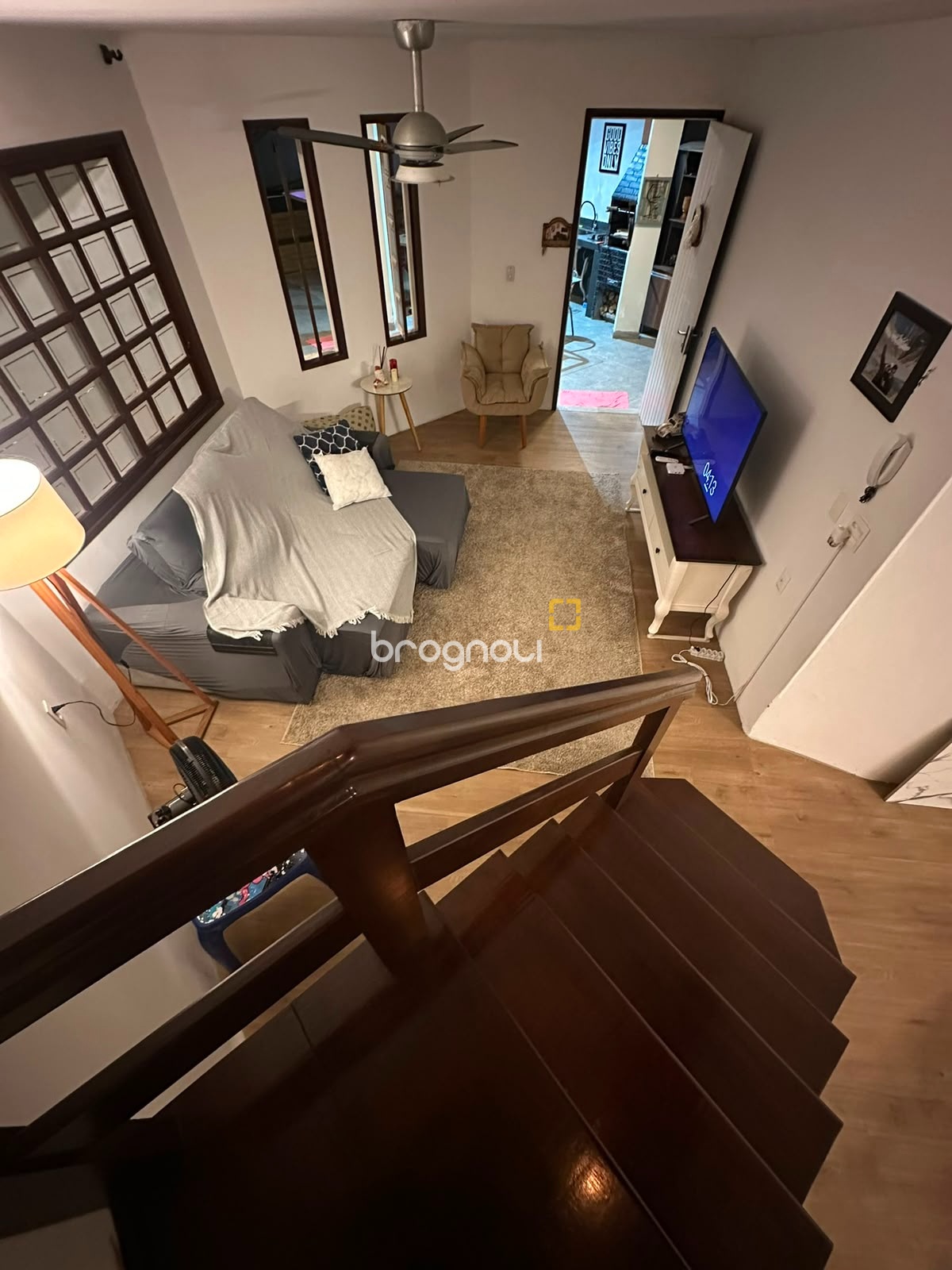 Casa com 176m², 4 quartos (sendo 1 suíte), 3 garagens, no bairro Balneário em Florianópolis