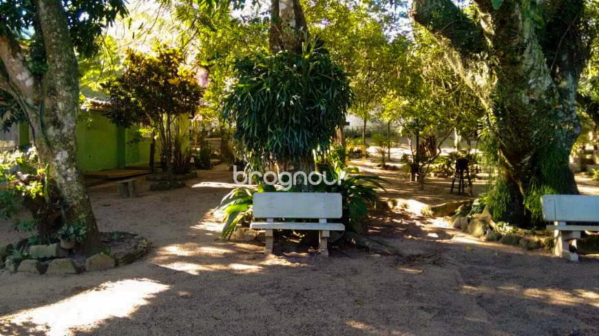 Casa com 226m², 3 quartos, no bairro Sambaqui em Florianópolis