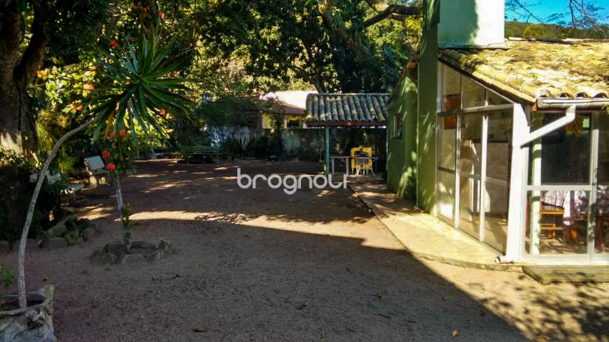 Casa com 226m², 3 quartos, no bairro Sambaqui em Florianópolis