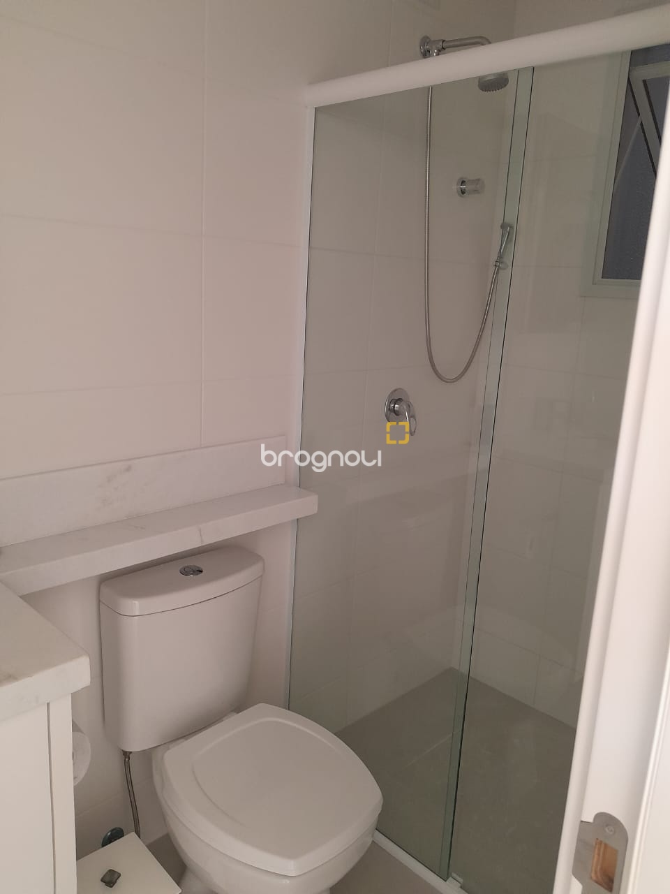 Apartamento com 89m², 2 quartos (sendo 1 suíte), 2 garagens, no bairro Ingleses do Rio Vermelho em Florianópolis