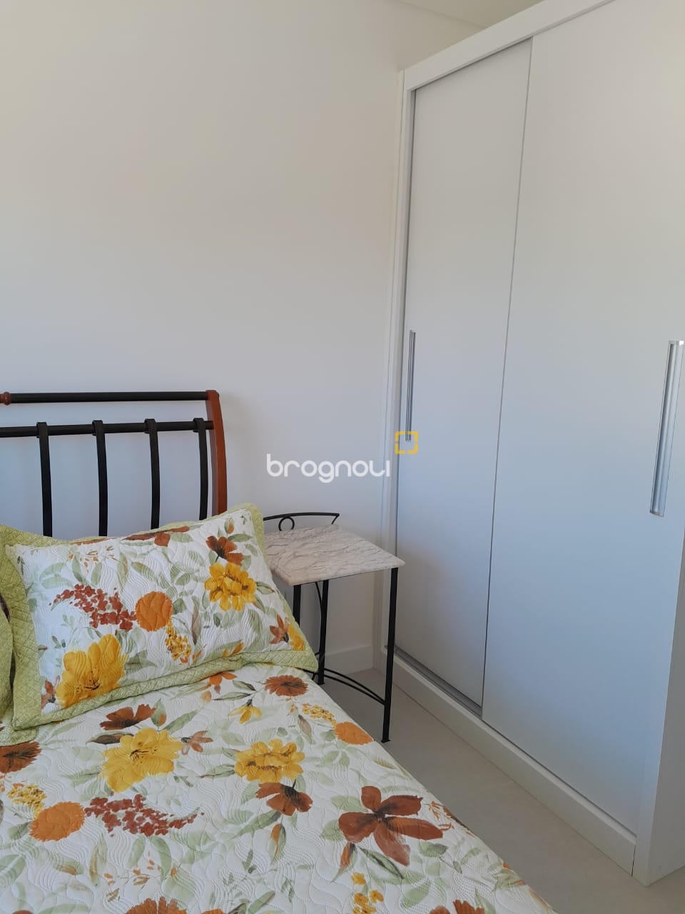 Apartamento com 89m², 2 quartos (sendo 1 suíte), 2 garagens, no bairro Ingleses do Rio Vermelho em Florianópolis