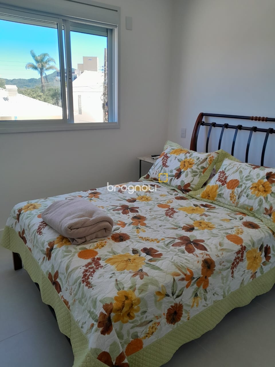 Apartamento com 89m², 2 quartos (sendo 1 suíte), 2 garagens, no bairro Ingleses do Rio Vermelho em Florianópolis