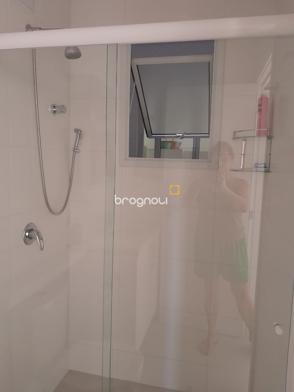 Apartamento com 89m², 2 quartos (sendo 1 suíte), 2 garagens, no bairro Ingleses do Rio Vermelho em Florianópolis