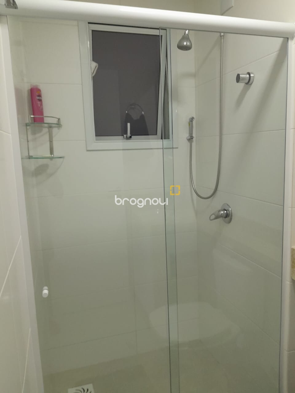 Apartamento com 89m², 2 quartos (sendo 1 suíte), 2 garagens, no bairro Ingleses do Rio Vermelho em Florianópolis