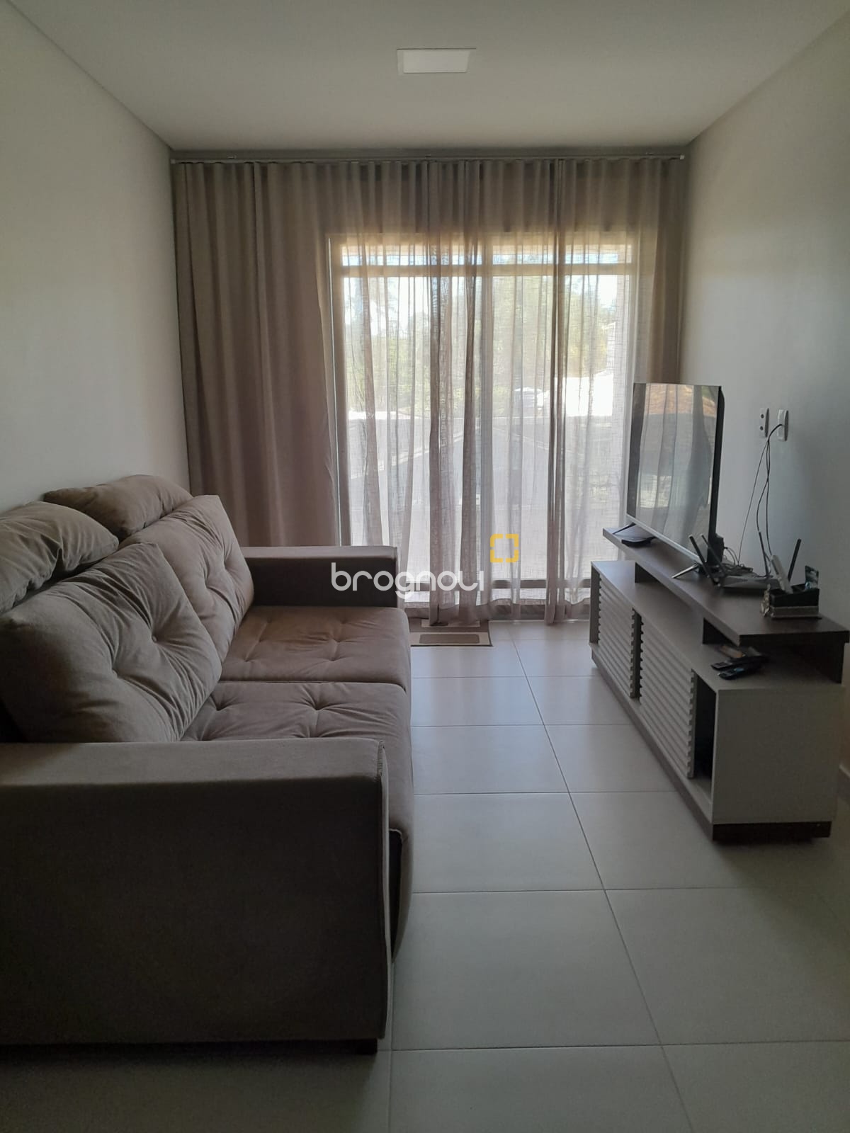 Apartamento com 89m², 2 quartos (sendo 1 suíte), 2 garagens, no bairro Ingleses do Rio Vermelho em Florianópolis