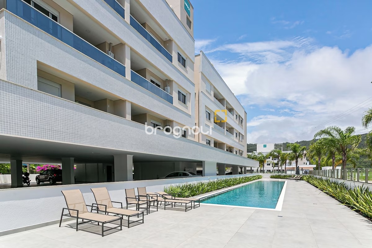 Apartamento com 89m², 2 quartos (sendo 1 suíte), 2 garagens, no bairro Ingleses do Rio Vermelho em Florianópolis