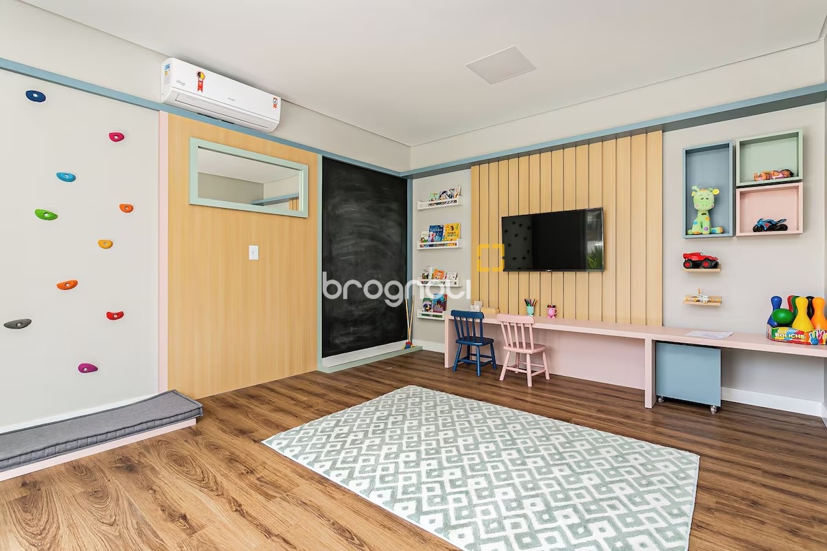 Apartamento com 89m², 2 quartos (sendo 1 suíte), 2 garagens, no bairro Ingleses do Rio Vermelho em Florianópolis