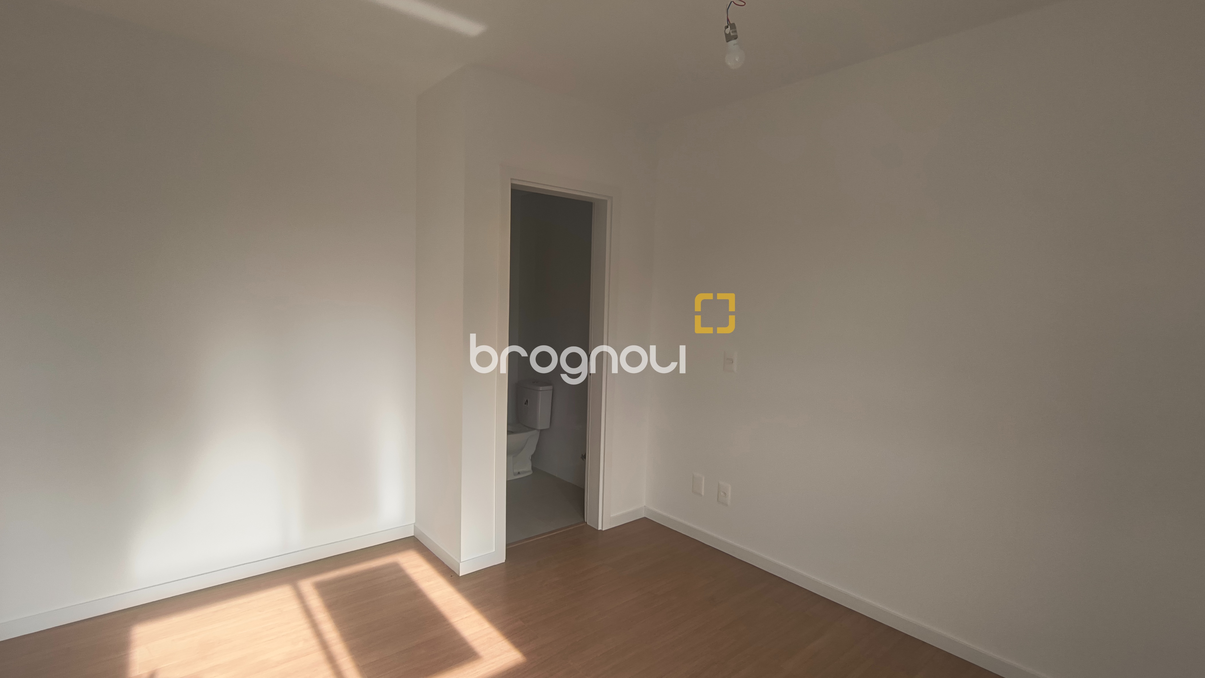 Apartamento com 64m², 2 quartos (sendo 1 suíte), 1 garagem, no bairro Coqueiros em Florianópolis