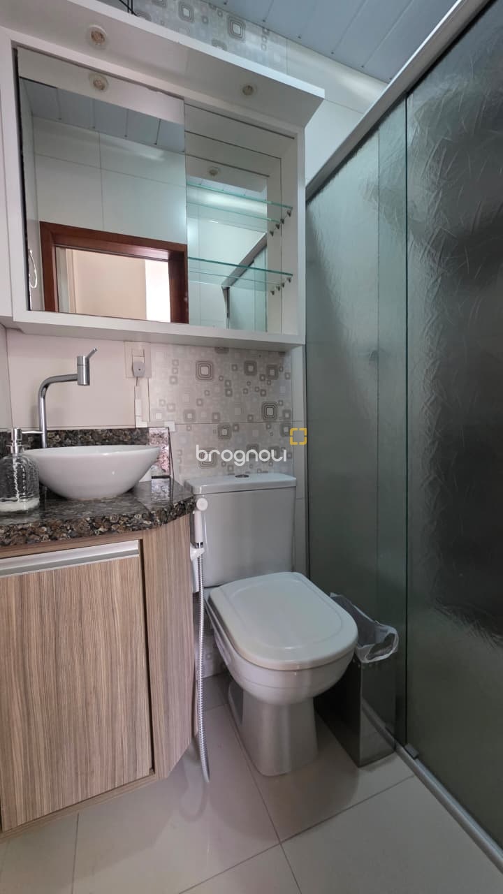 Apartamento com 64m², 3 quartos (sendo 1 suíte), 1 garagem, no bairro Centro em Florianópolis