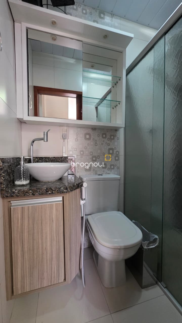 Apartamento com 64m², 3 quartos (sendo 1 suíte), 1 garagem, no bairro Centro em Florianópolis