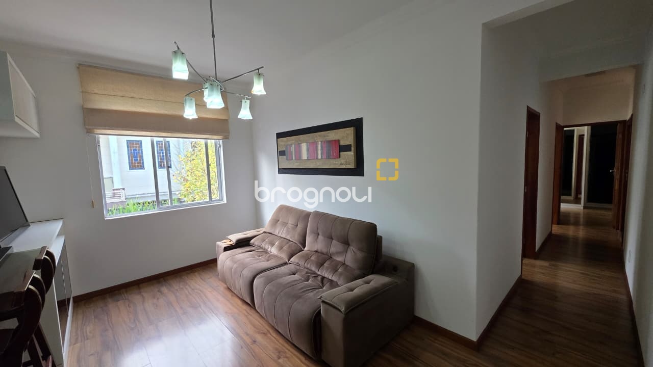 Apartamento com 64m², 3 quartos (sendo 1 suíte), 1 garagem, no bairro Centro em Florianópolis