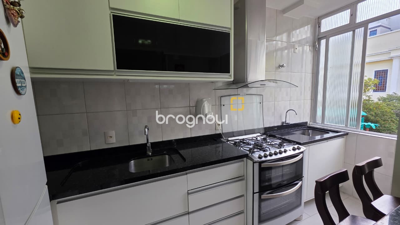 Apartamento com 64m², 3 quartos (sendo 1 suíte), 1 garagem, no bairro Centro em Florianópolis