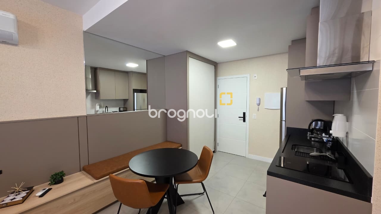 Studio com 31m², 1 quarto, 1 garagem, no bairro Centro em Florianópolis