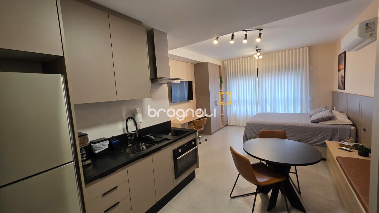 Studio com 31m², 1 quarto, 1 garagem, no bairro Centro em Florianópolis