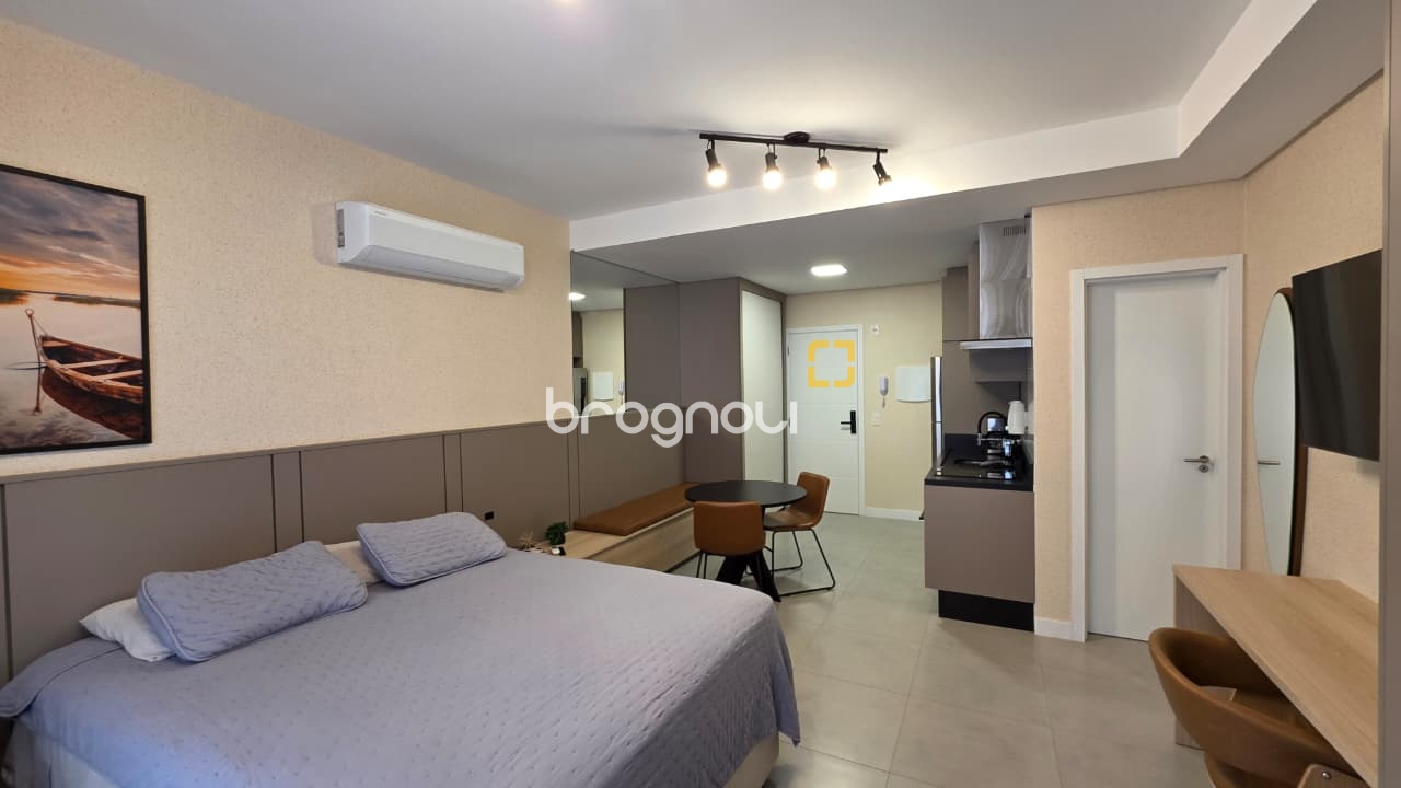 Studio com 31m², 1 quarto, 1 garagem, no bairro Centro em Florianópolis