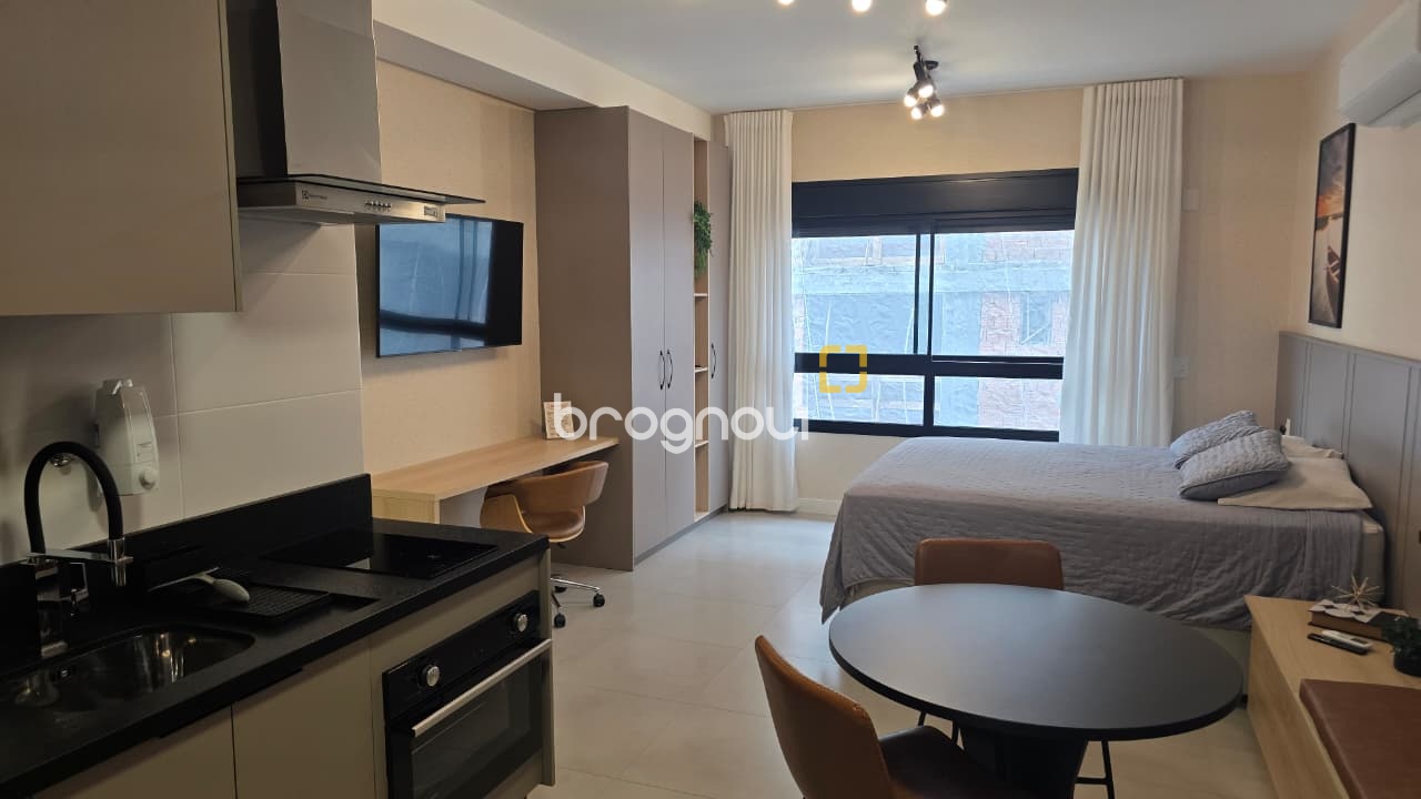Studio com 31m², 1 quarto, 1 garagem, no bairro Centro em Florianópolis