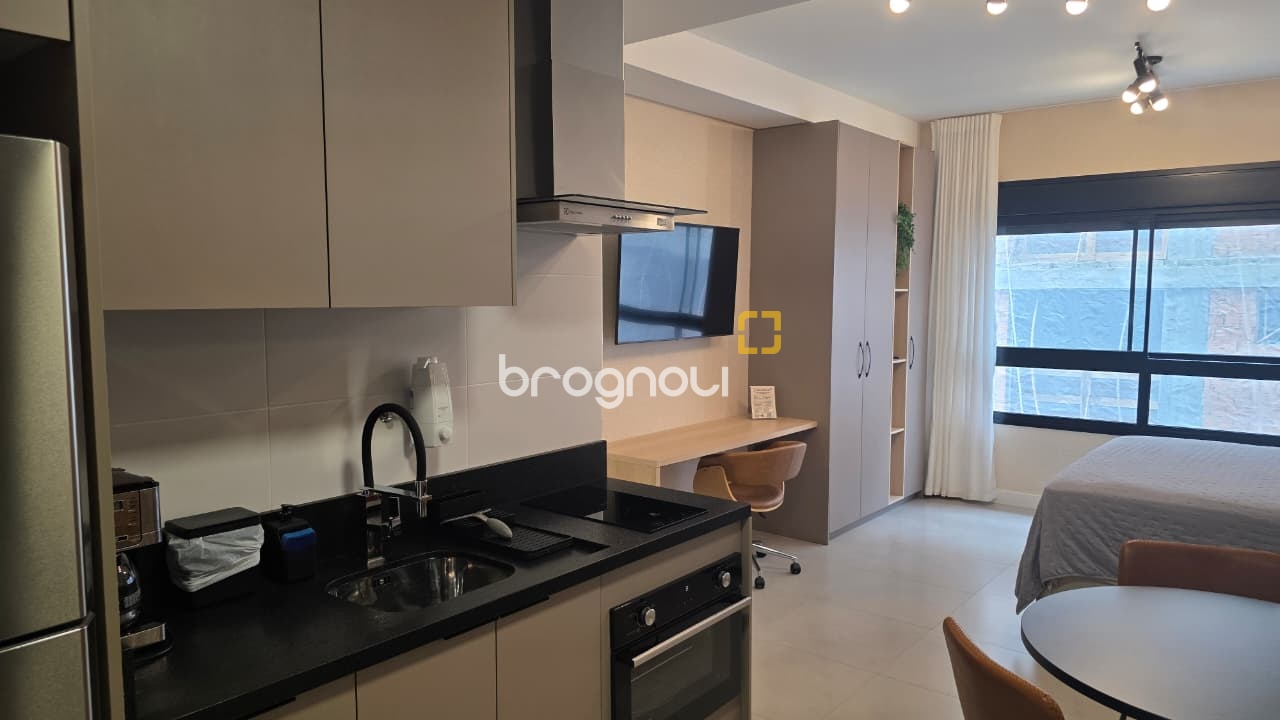 Studio com 31m², 1 quarto, 1 garagem, no bairro Centro em Florianópolis