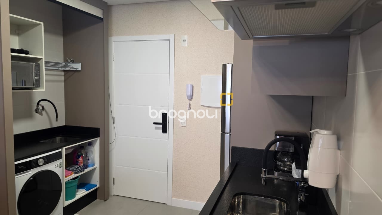 Studio com 31m², 1 quarto, 1 garagem, no bairro Centro em Florianópolis