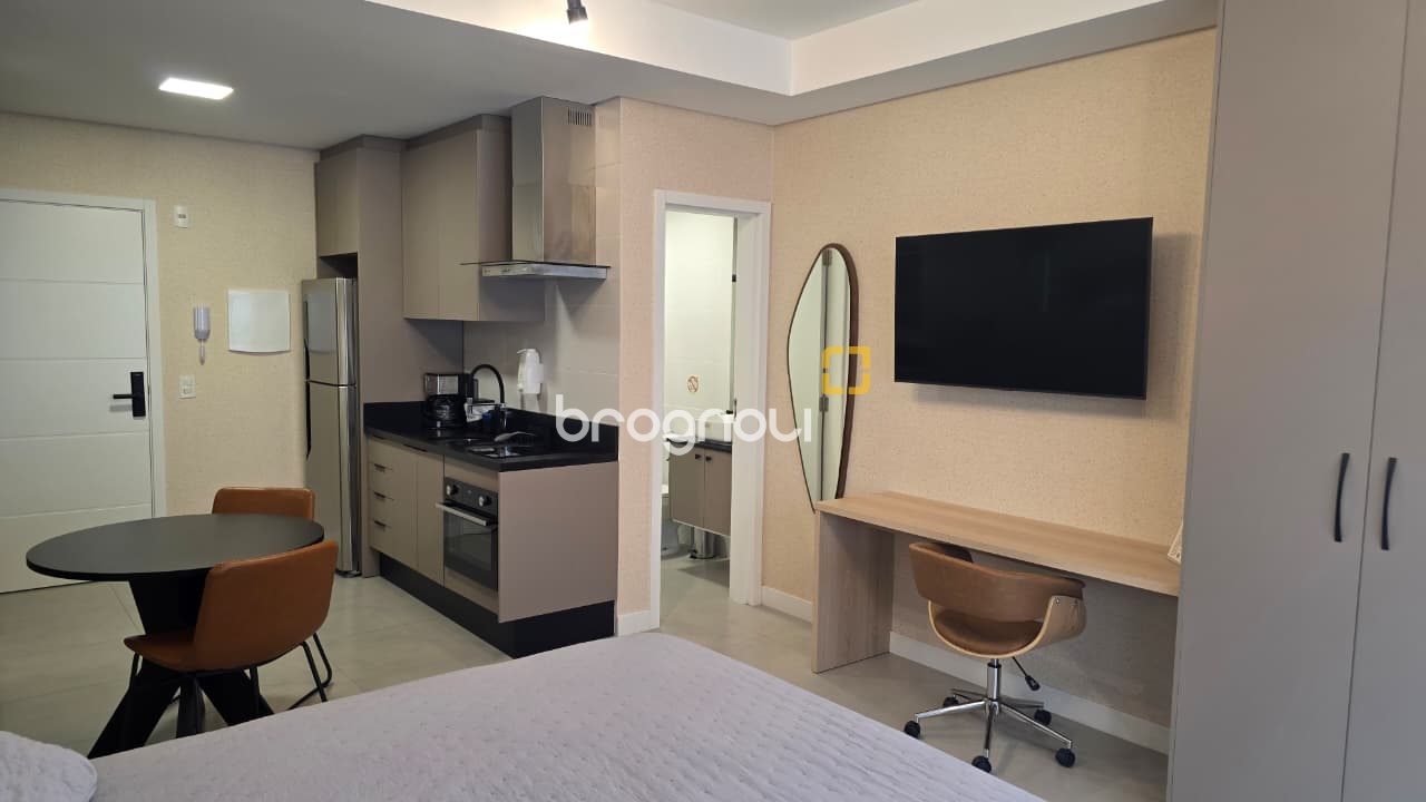 Studio com 31m², 1 quarto, 1 garagem, no bairro Centro em Florianópolis