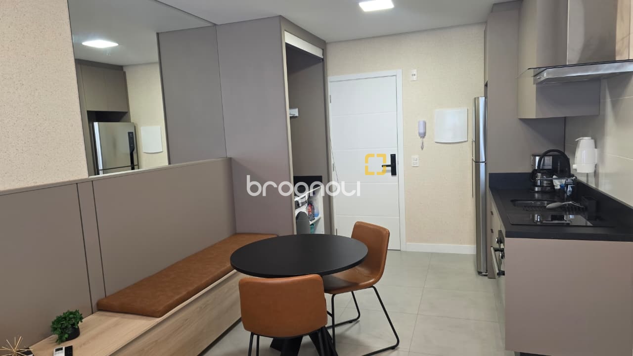 Studio com 31m², 1 quarto, 1 garagem, no bairro Centro em Florianópolis