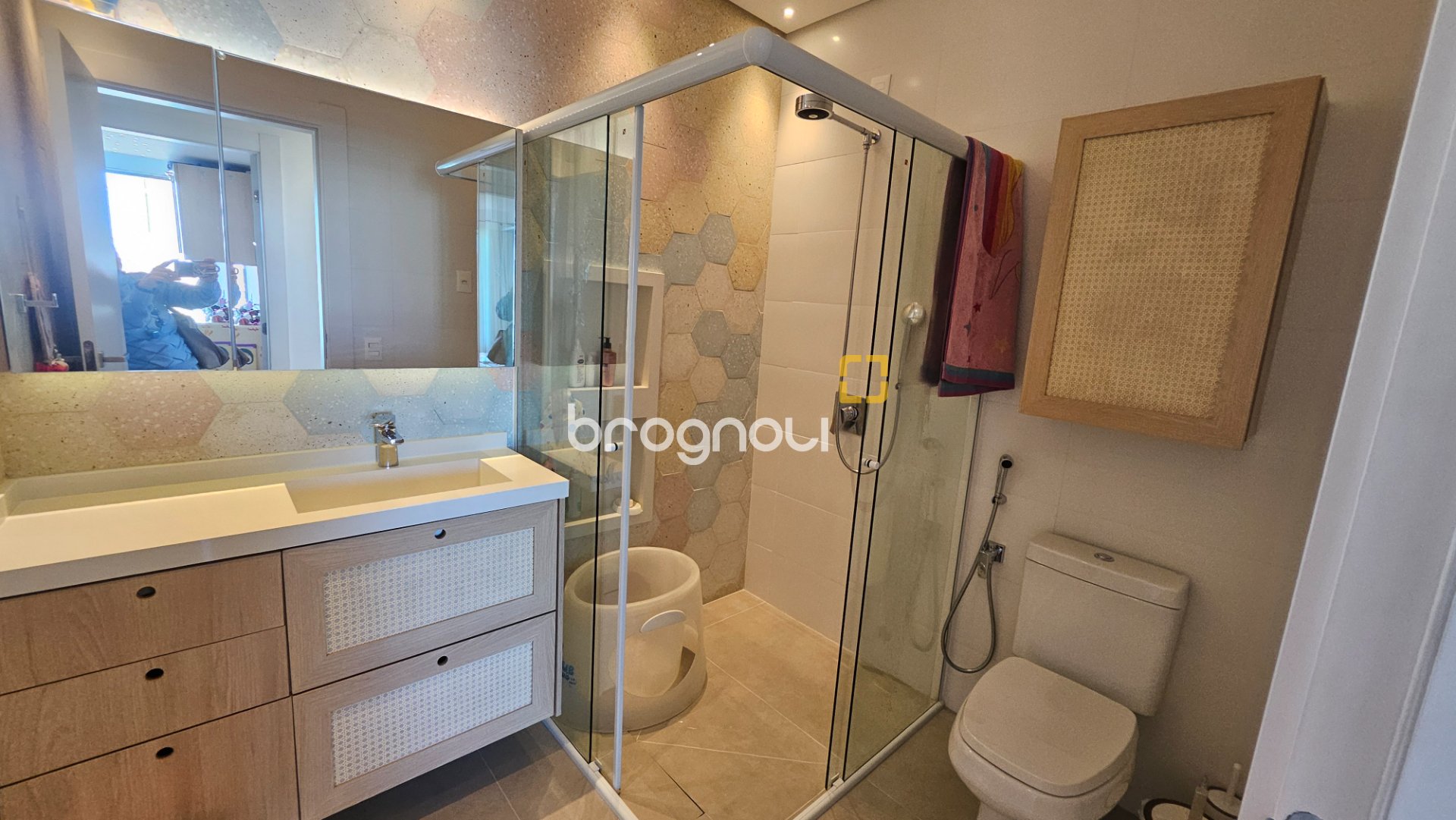 Cobertura com 166m², 3 quartos (sendo 1 suíte), 3 garagens, no bairro Campeche em Florianópolis