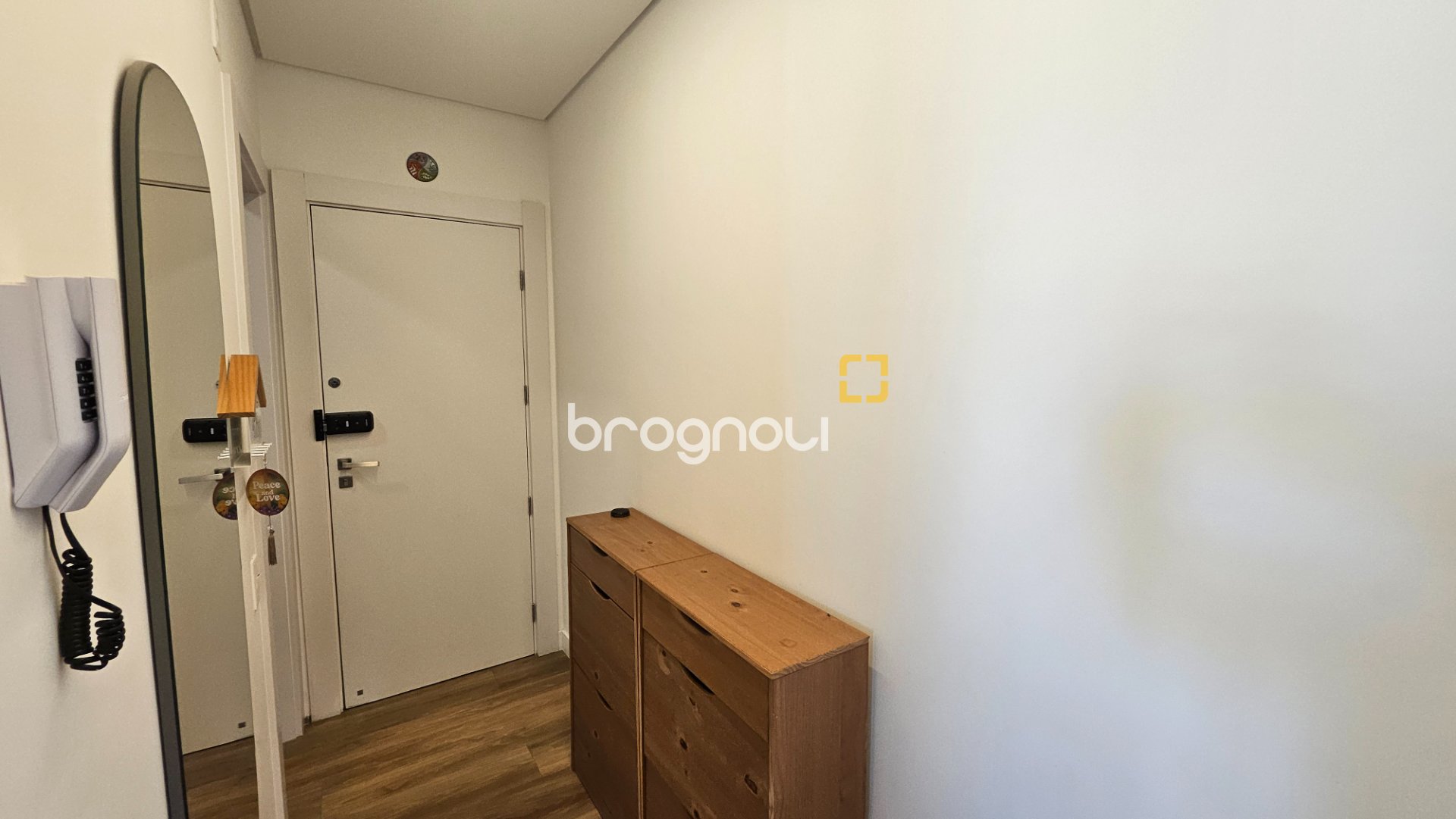 Cobertura com 166m², 3 quartos (sendo 1 suíte), 3 garagens, no bairro Campeche em Florianópolis