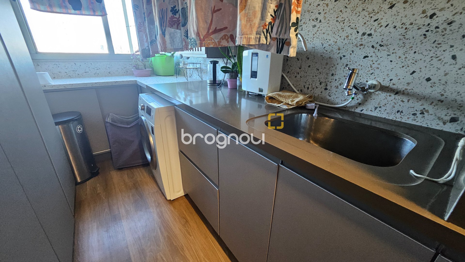 Cobertura com 166m², 3 quartos (sendo 1 suíte), 3 garagens, no bairro Campeche em Florianópolis