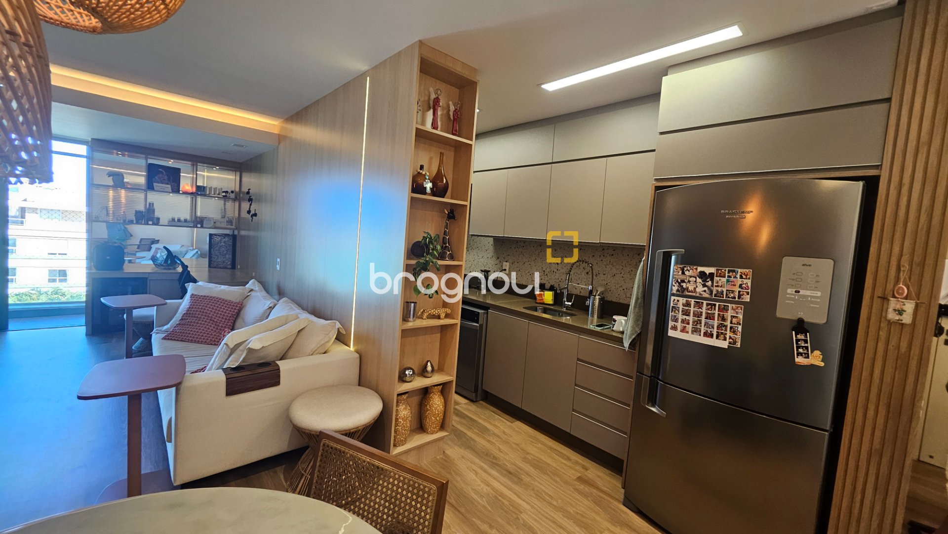 Cobertura com 166m², 3 quartos (sendo 1 suíte), 3 garagens, no bairro Campeche em Florianópolis