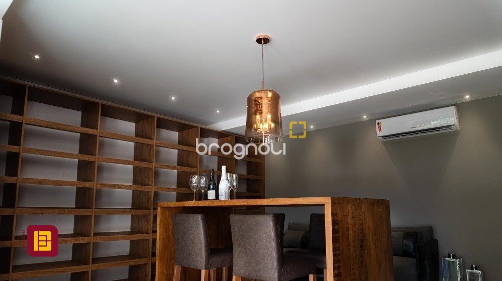 Cobertura com 166m², 3 quartos (sendo 1 suíte), 3 garagens, no bairro Campeche em Florianópolis