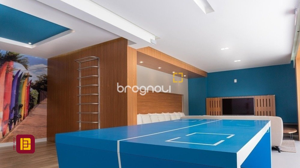 Cobertura com 166m², 3 quartos (sendo 1 suíte), 3 garagens, no bairro Campeche em Florianópolis