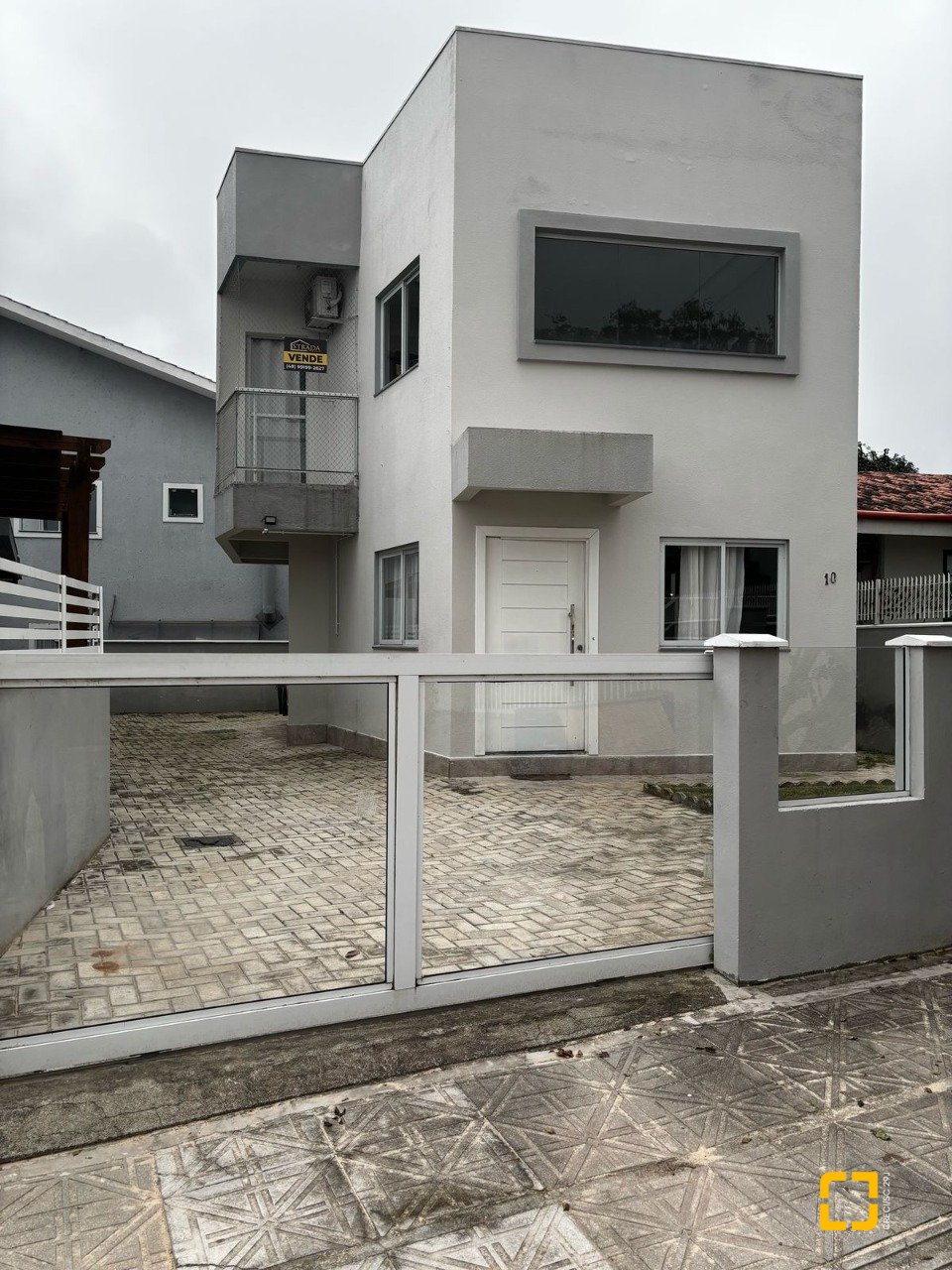Casa Duplex com 2 Suítes à Venda, 126M² - São João do Rio Vermelho em Florianópolis